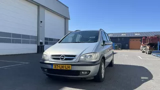 Opel Zafira 1.8-16V Elegance