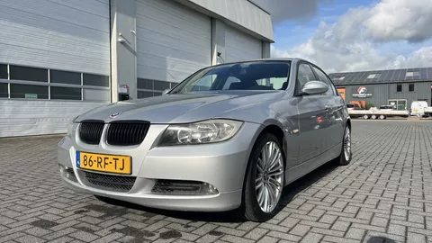 BMW 3 Serie 320i Dynamic Exec.