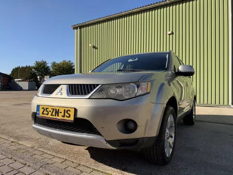 Mitsubishi Outlander 2.4 Intro Edit. 2WD